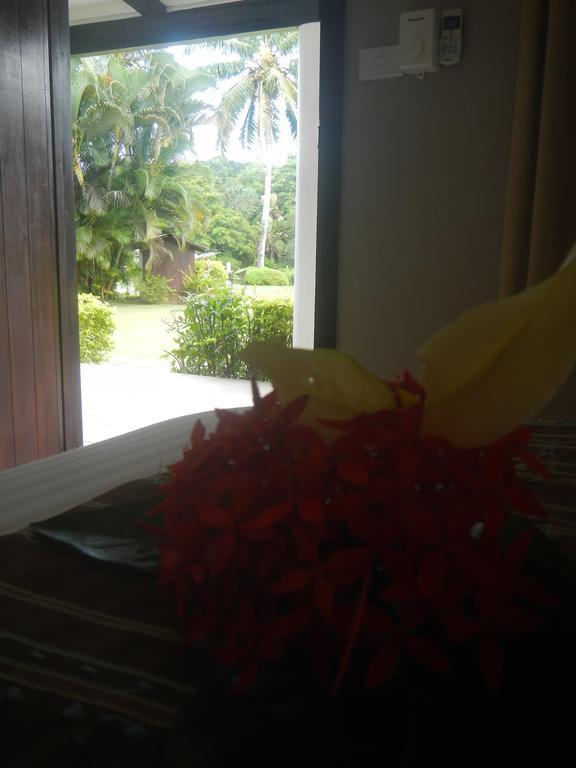 Club Oceanus Resort Pacific Harbour Bagian luar foto